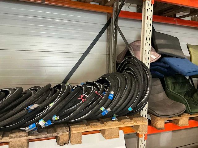 Partij diverse schwalbe/continental fietsbanden (57x) - afbeelding 2 van  10