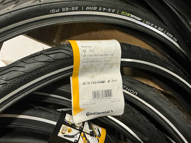 Partij diverse schwalbe/continental fietsbanden (57x) - afbeelding 1 van  10
