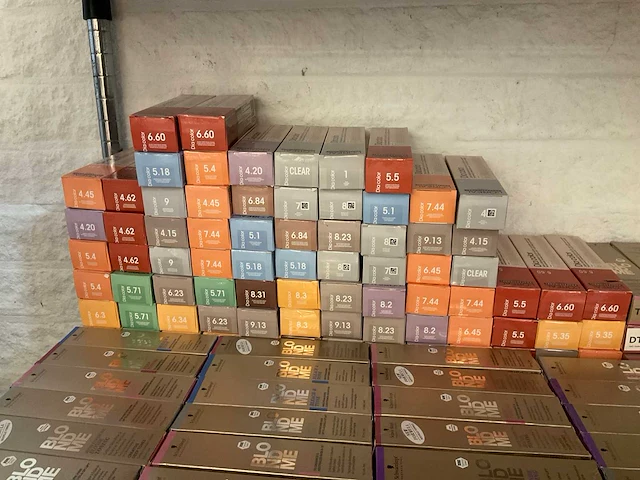 Partij diverse schwarzkopf & l’oréal haarverf (768x) - afbeelding 8 van  19