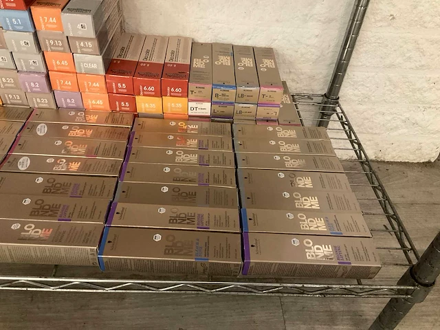Partij diverse schwarzkopf & l’oréal haarverf (768x) - afbeelding 10 van  19