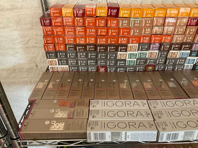 Partij diverse schwarzkopf & l’oréal haarverf (768x) - afbeelding 13 van  19