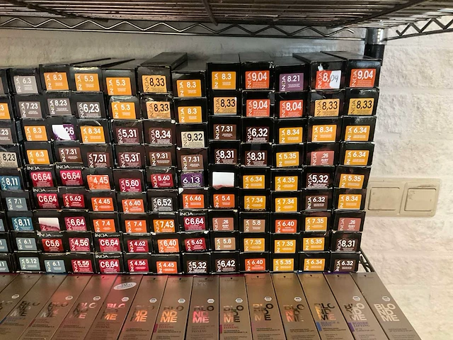 Partij diverse schwarzkopf & l’oréal haarverf (768x) - afbeelding 18 van  19
