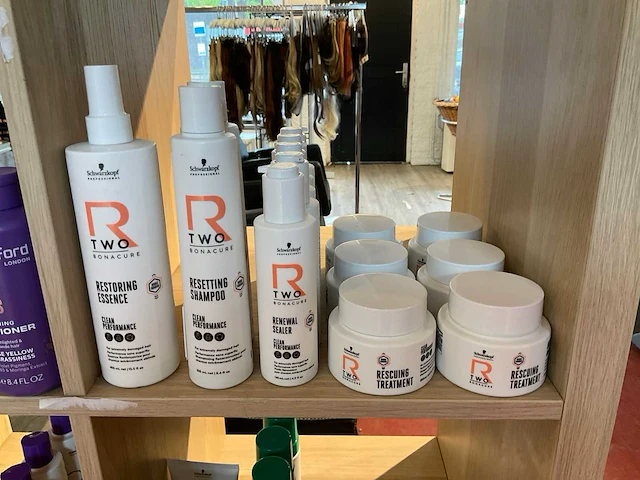 Partij diverse schwarzkopf&lee stafford haarproducten (152x) - afbeelding 8 van  12