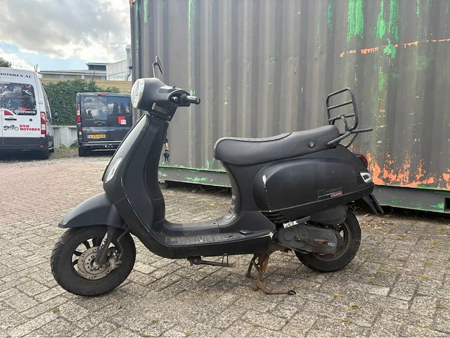 Partij diverse scooters - afbeelding 19 van  113