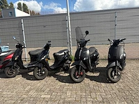 Partij diverse scooters - afbeelding 23 van  113