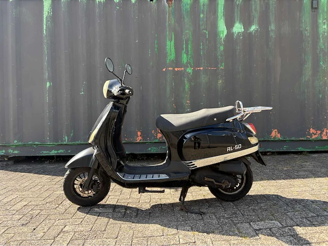 Partij diverse scooters - afbeelding 26 van  113