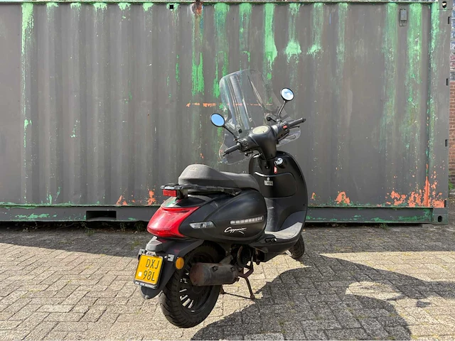 Partij diverse scooters - afbeelding 78 van  113