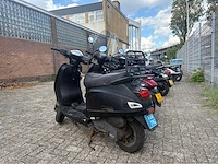 Partij diverse scooters - afbeelding 107 van  113