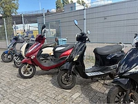 Partij diverse scooters - afbeelding 112 van  113