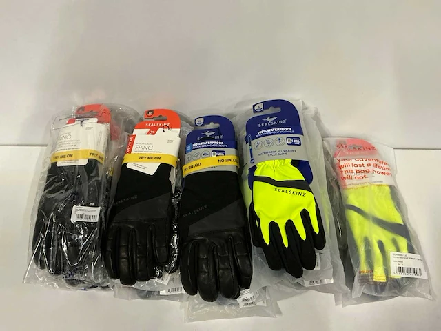 Partij diverse sealskinz fietshandschoenen (16x) - afbeelding 1 van  11