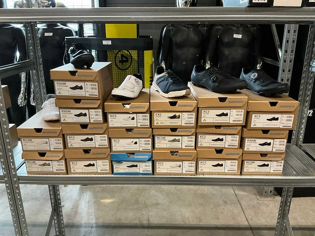 Partij diverse shimano wielrenschoenen (18x) - afbeelding 1 van  10