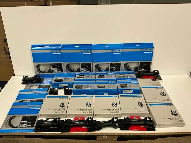 Partij diverse shimano/fsa fiets benodigdheden (28x) - afbeelding 1 van  9