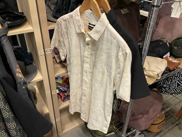 Partij diverse shirts o.a adidas/volcom/rvca/brixton (20x) - afbeelding 4 van  12
