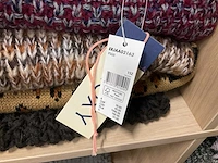 Partij diverse sjaals o.a roxy/ugg/barts (33x) - afbeelding 11 van  13