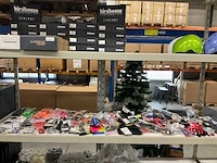 Partij diverse skateboard onderdelen/toebehoren (255x) - afbeelding 1 van  13