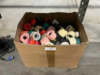 Partij diverse skateboard wieltjes - afbeelding 1 van  2