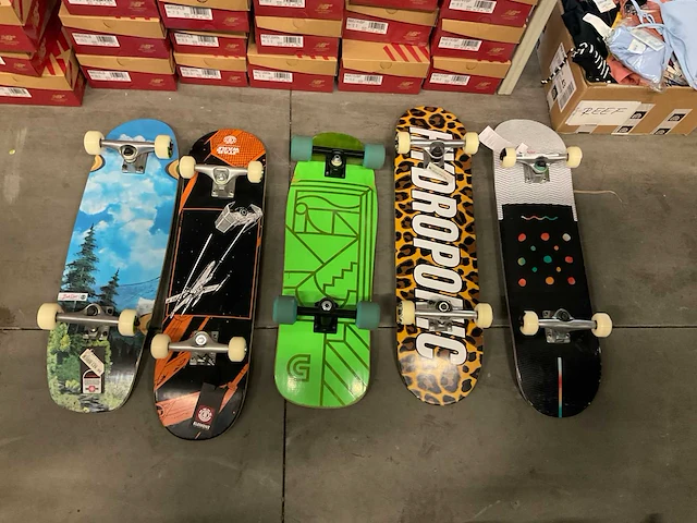 Partij diverse skateboards met display (10x) - afbeelding 6 van  12