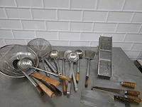 Partij diverse slagerij (snij) benodigheden - afbeelding 1 van  2