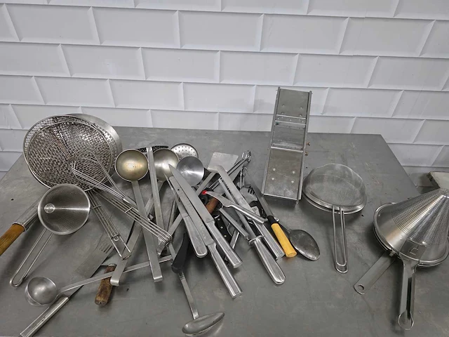 Partij diverse slagerij (snij) benodigheden - afbeelding 1 van  3