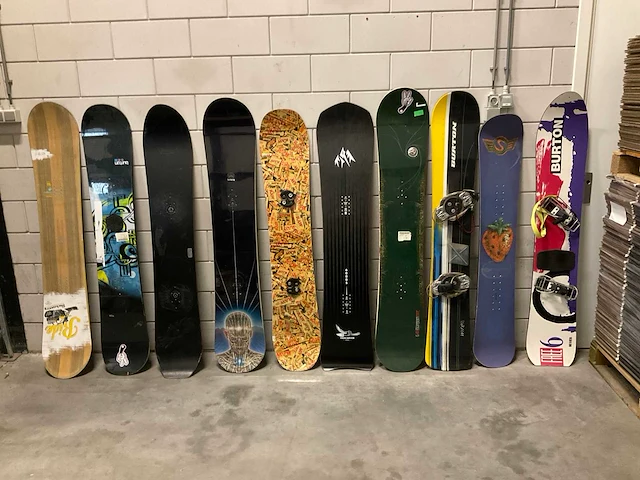 Partij diverse snowboards (10x) - afbeelding 1 van  4