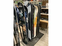 Partij diverse snowboards o.a burton/jones/libtech (28x) - afbeelding 9 van  19