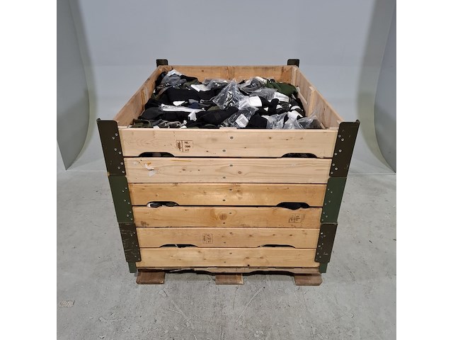 Partij diverse sokken, o.a. meindl, falke - afbeelding 1 van  8