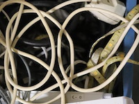 Partij diverse soorten kabels/snoeren & stekkerdozen - afbeelding 2 van  4