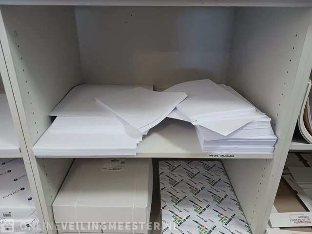 Partij diverse soorten papier - afbeelding 13 van  23