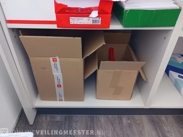 Partij diverse soorten papier - afbeelding 17 van  23