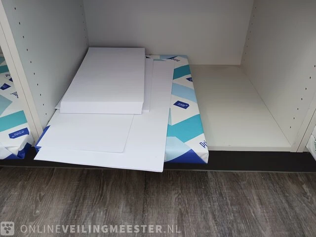 Partij diverse soorten papier - afbeelding 21 van  23