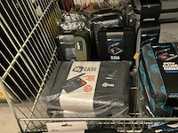 Partij diverse sp gadgets cases (132x) - afbeelding 8 van  18
