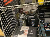 Partij diverse sp gadgets cases (132x) - afbeelding 9 van  18