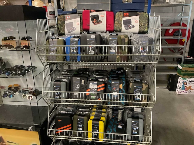 Partij diverse sp gadgets cases (132x) - afbeelding 1 van  18