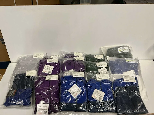 Partij diverse sport2x/bioracer fiets jackets (96x) - afbeelding 1 van  17
