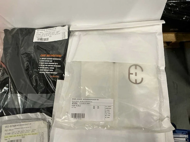 Partij diverse sport2x/bioracer fiets jerseys/jackets (140x) - afbeelding 14 van  16