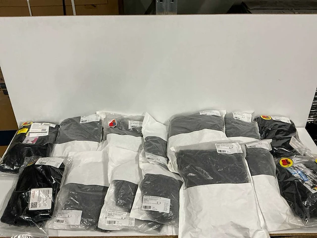 Partij diverse sport2x/bioracer fietsbroeken (126x) - afbeelding 1 van  18