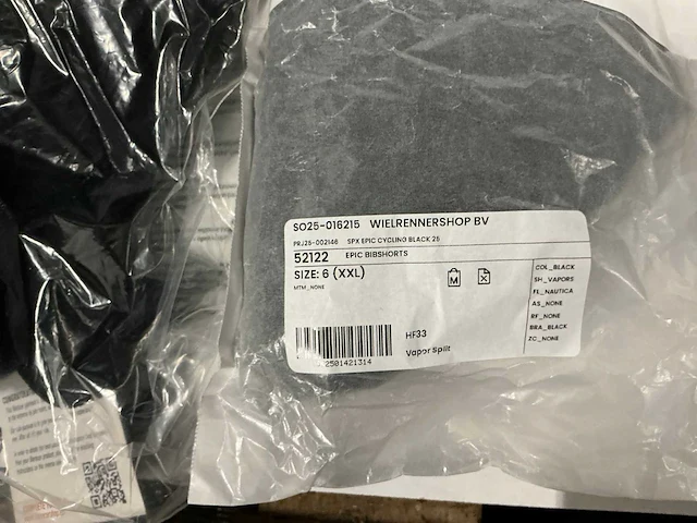 Partij diverse sport2x/bioracer fietsbroeken (148x) - afbeelding 15 van  15