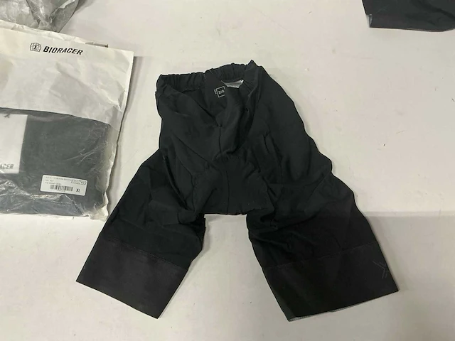 Partij diverse sport2x/bioracer wielrenkleding (21x) - afbeelding 10 van  17