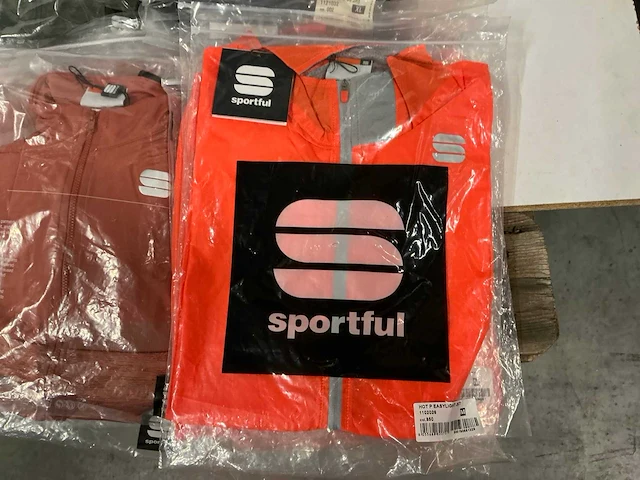 Partij diverse sportful jackets/jerseys (47x) - afbeelding 19 van  28