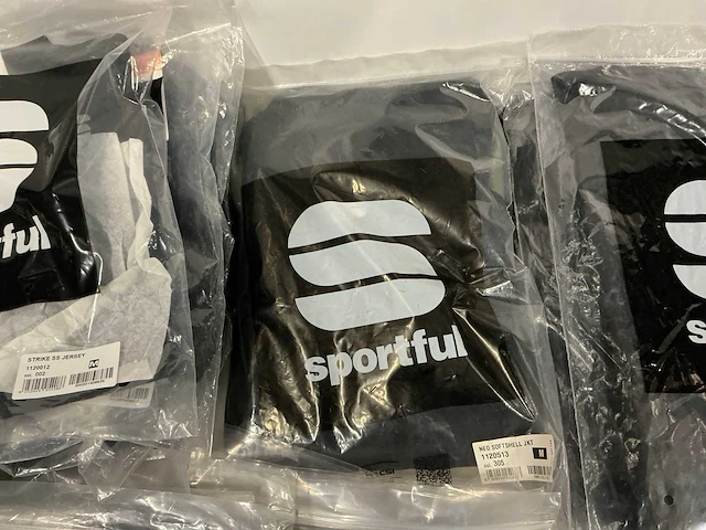 Partij diverse sportful jackets/jerseys/tops (28x) - afbeelding 9 van  29