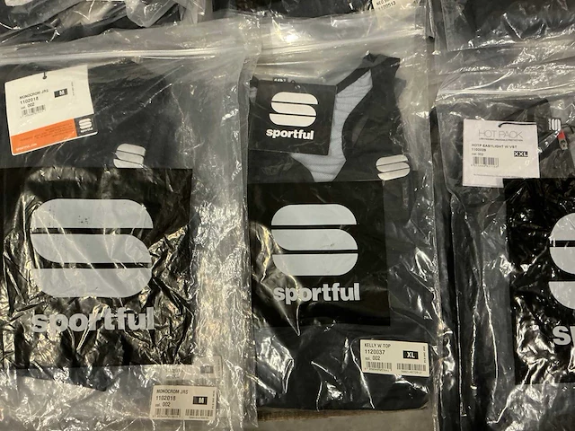 Partij diverse sportful jackets/jerseys/tops (28x) - afbeelding 11 van  29