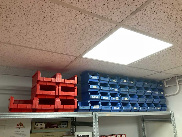 Partij diverse stapelbakjes (44x) - afbeelding 1 van  4