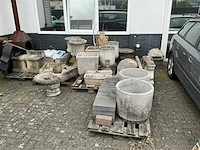 Partij diverse stenen tuin decoratie - afbeelding 1 van  8