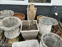 Partij diverse stenen tuin decoratie - afbeelding 7 van  8