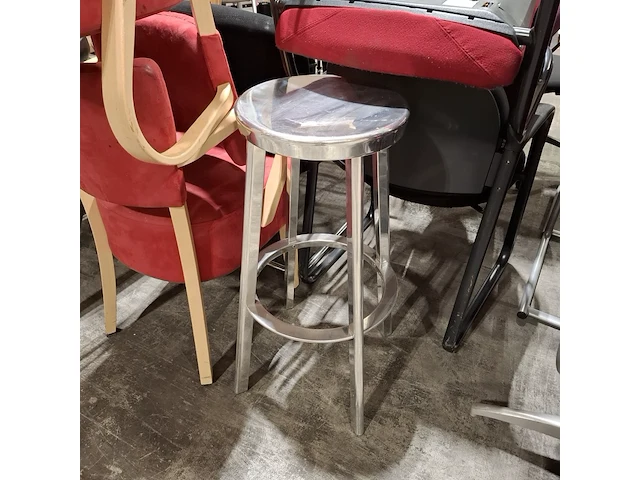 Partij diverse stoelen, bureaustoelen en bedrijfsinventaris - afbeelding 10 van  23