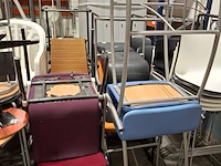 Partij diverse stoelen, bureaustoelen en bedrijfsinventaris - afbeelding 20 van  23