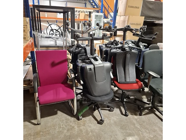 Partij diverse stoelen en bureaustoelen, o.a. comforto, hag - afbeelding 8 van  10