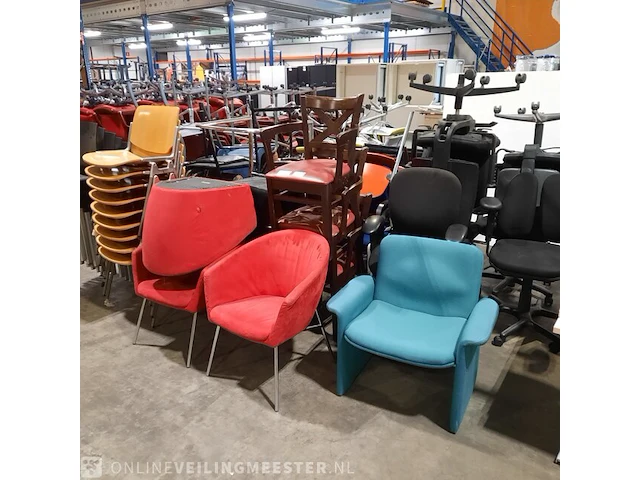 Partij diverse stoelen o.a artifort - afbeelding 3 van  16