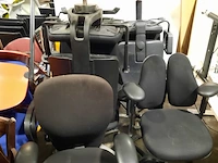 Partij diverse stoelen o.a artifort - afbeelding 4 van  16