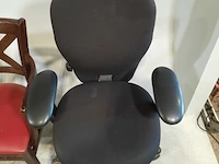 Partij diverse stoelen o.a artifort - afbeelding 11 van  16